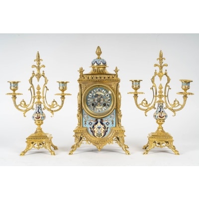 Une Garniture De Cheminée En Bronze Doré Et émail Cloisonné, Fin XIXème Siècle