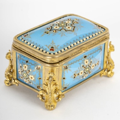 Un Coffret à Bijoux En bronze doré et émail, Fin XIXème Siècle
