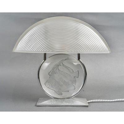Lampe "Poissons" verre blanc patiné bleu de René LALIQUE