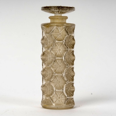 Flacon "Semis de Fleurs" verre blanc patiné sépia de René LALIQUE pour D'Héraud