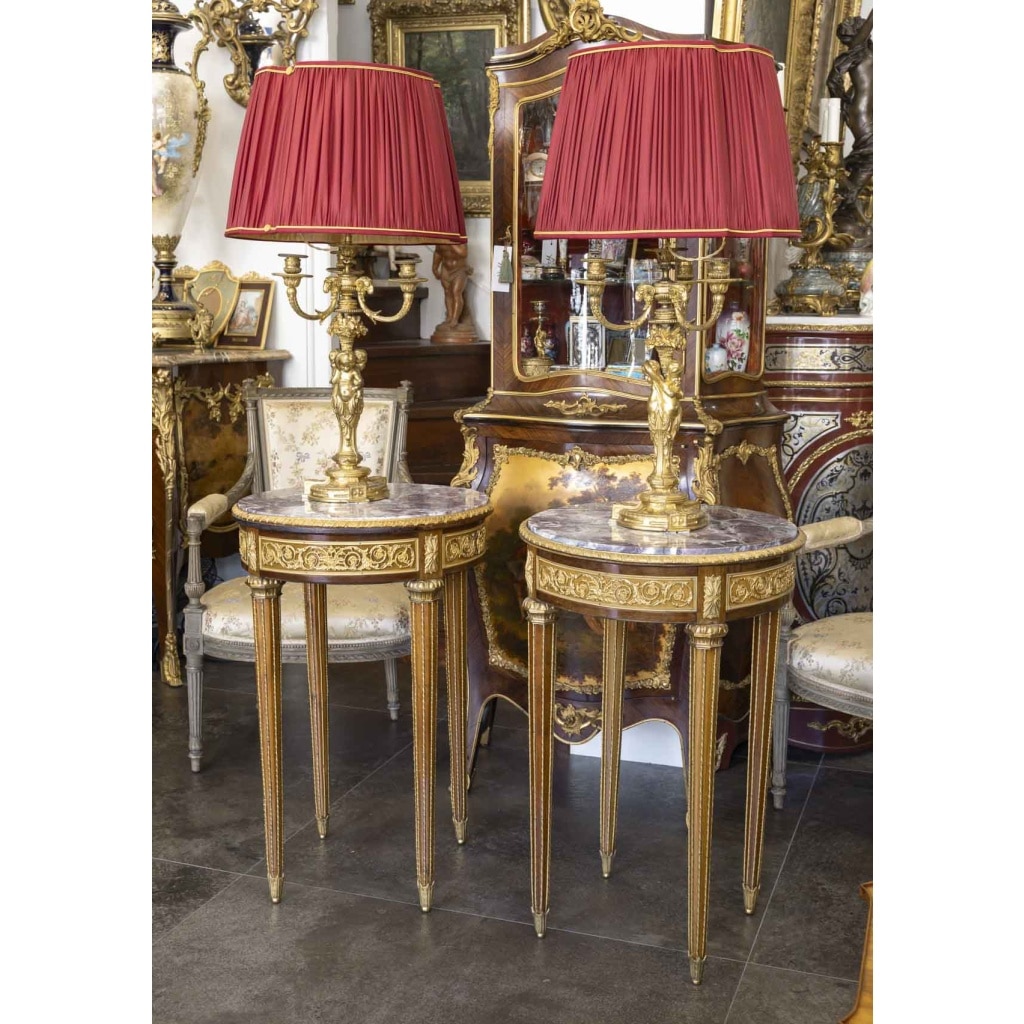Une paire de guéridons en marqueterie et bronze doré, fin XIXème siècle 2