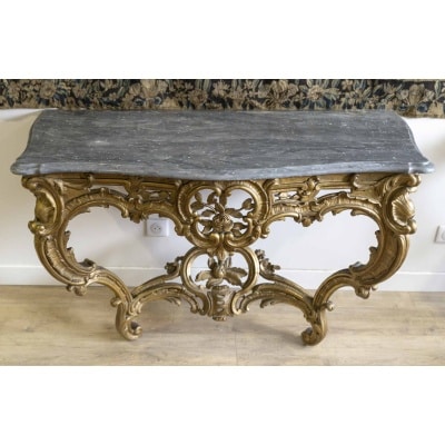 Une Console En Bois Sculpté Et Doré, XVIIIème Siècle