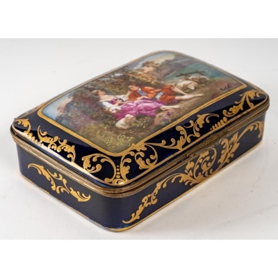 Coffret à Bijoux En Porcelaine Bleu Fin XIXème Siècle