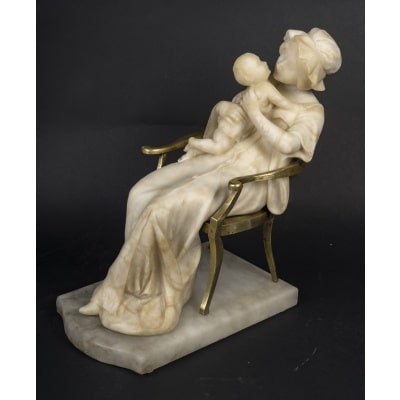 Une Belle Sculpture En Albâtre Et Bronze Art Nouveau