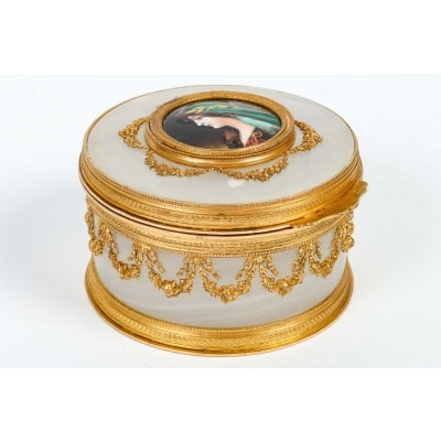 Un Coffret à Bijoux En Albâtre Et Bronze Doré Fin XIXème Siècle