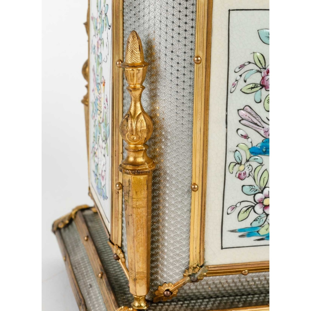 Un Coffret à Bijoux En émail Fin XIXème Siècle 6
