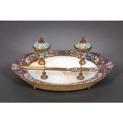 Un encrier en bronze cloisonné, fin XIXème siècle