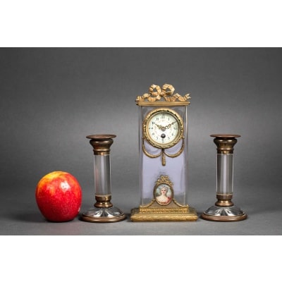 Une garniture en cristal et bronze doré, fin XIXème siècle