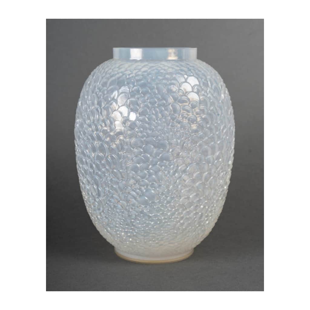 Rene Lalique -Vase ‘Ecailles’ Verre Opalescent 3
