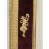 Un cadre photo en bronze doré, de style louis XVI, fin XIXème siècle 22