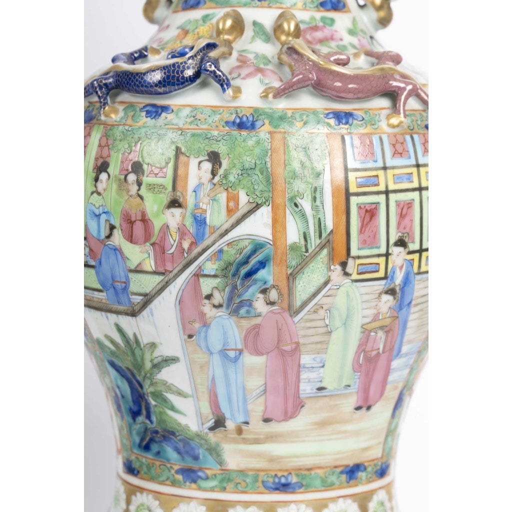 Paire de vases Canton pouvant former lampes , XIXème siècle. 8