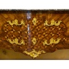 Gilles Joubert et Roger Vandercruse dit Lacroix – Commode sauteuse en marqueterie et bronze au C couronné, vers 1755 23