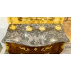 Gilles Joubert et Roger Vandercruse dit Lacroix – Commode sauteuse en marqueterie et bronze au C couronné, vers 1755 21