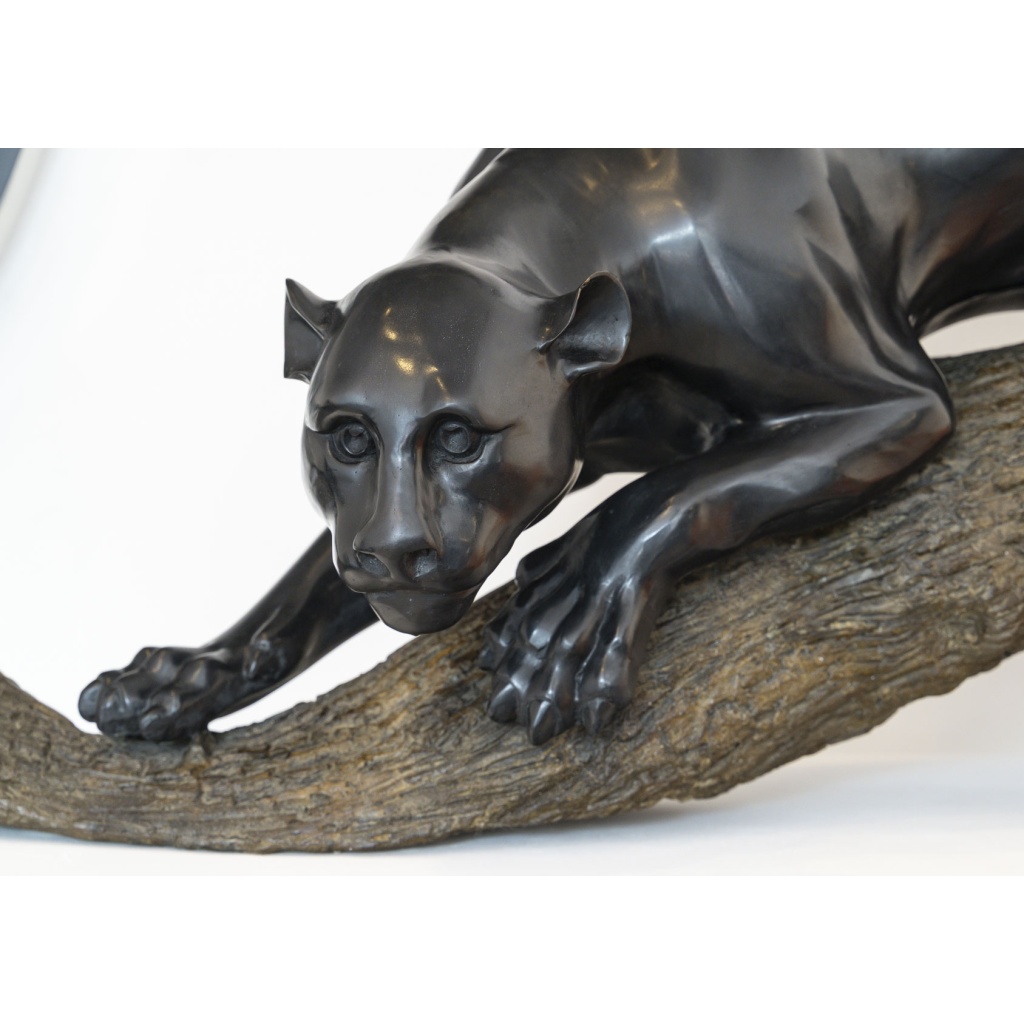 Sculpture Monumentale en Bronze – Panthère à Patine Noire sur Branche, Commande Unique Début XX 3