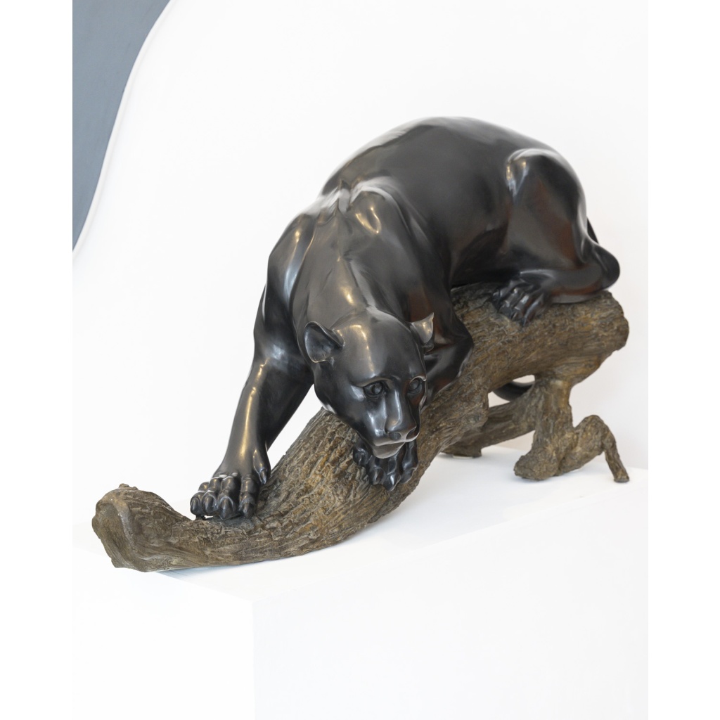 Sculpture Monumentale en Bronze – Panthère à Patine Noire sur Branche, Commande Unique Début XX 11