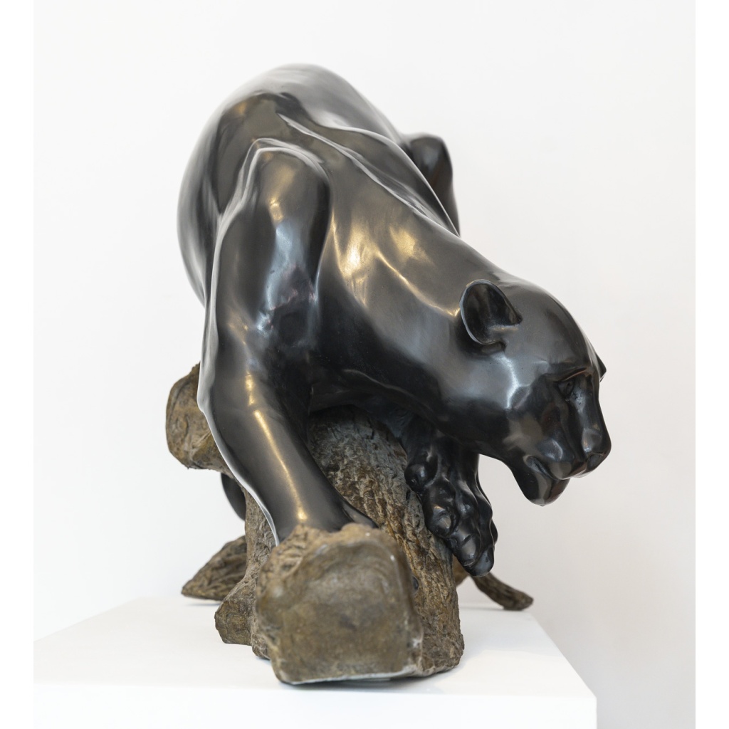 Sculpture Monumentale en Bronze – Panthère à Patine Noire sur Branche, Commande Unique Début XX 12