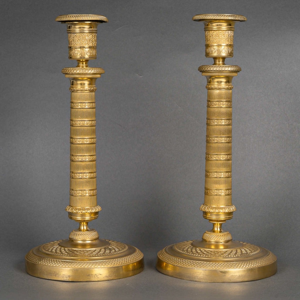 Paire de Bougeoirs d’époque Empire en Bronze ciselé Doré montés en lampes vers 1810 4