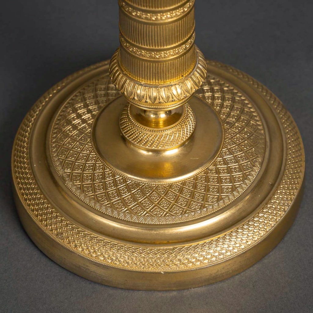 Paire de Bougeoirs d’époque Empire en Bronze ciselé Doré montés en lampes vers 1810 7