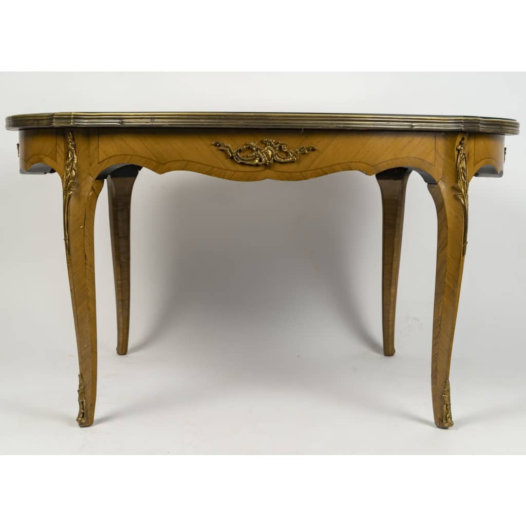 Table basse ovale en marqueterie florale sous verre 4