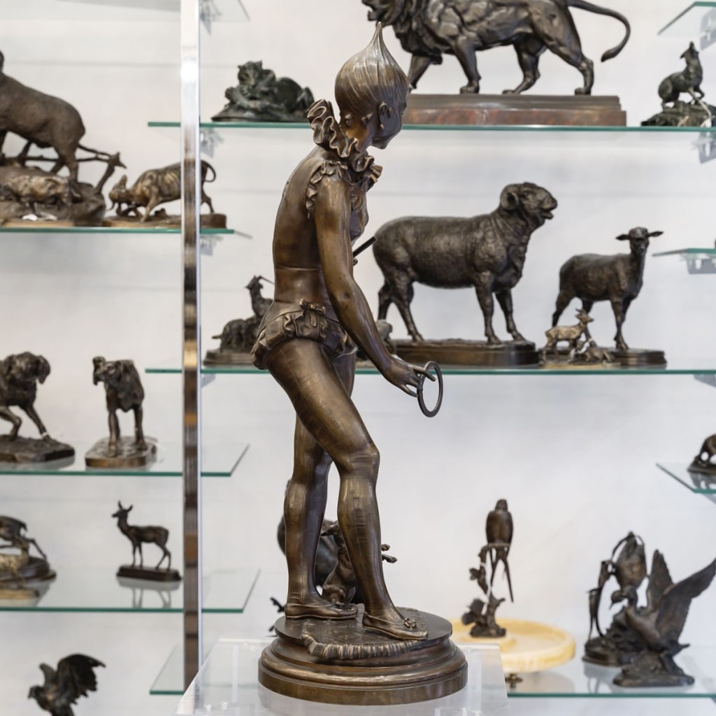 Sculpture – La Dresseuse De Chien , Vincent Désiré Faure De Broussé (1843-1908) – Bronze 4