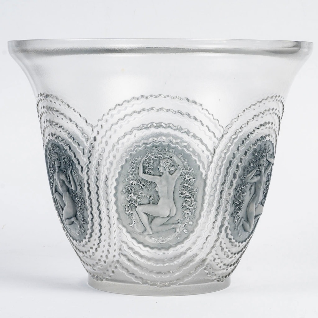 Vase « Dryades » verre blanc patiné bleu de René LALIQUE 2