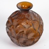 Vase « Ormeaux » verre ambre de René LALIQUE 9