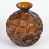 Vase « Ormeaux » verre ambre de René LALIQUE 8