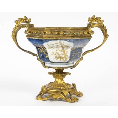 Coupe en porcelaine de Chine du 18ème siècle, monture en bronze doré 3