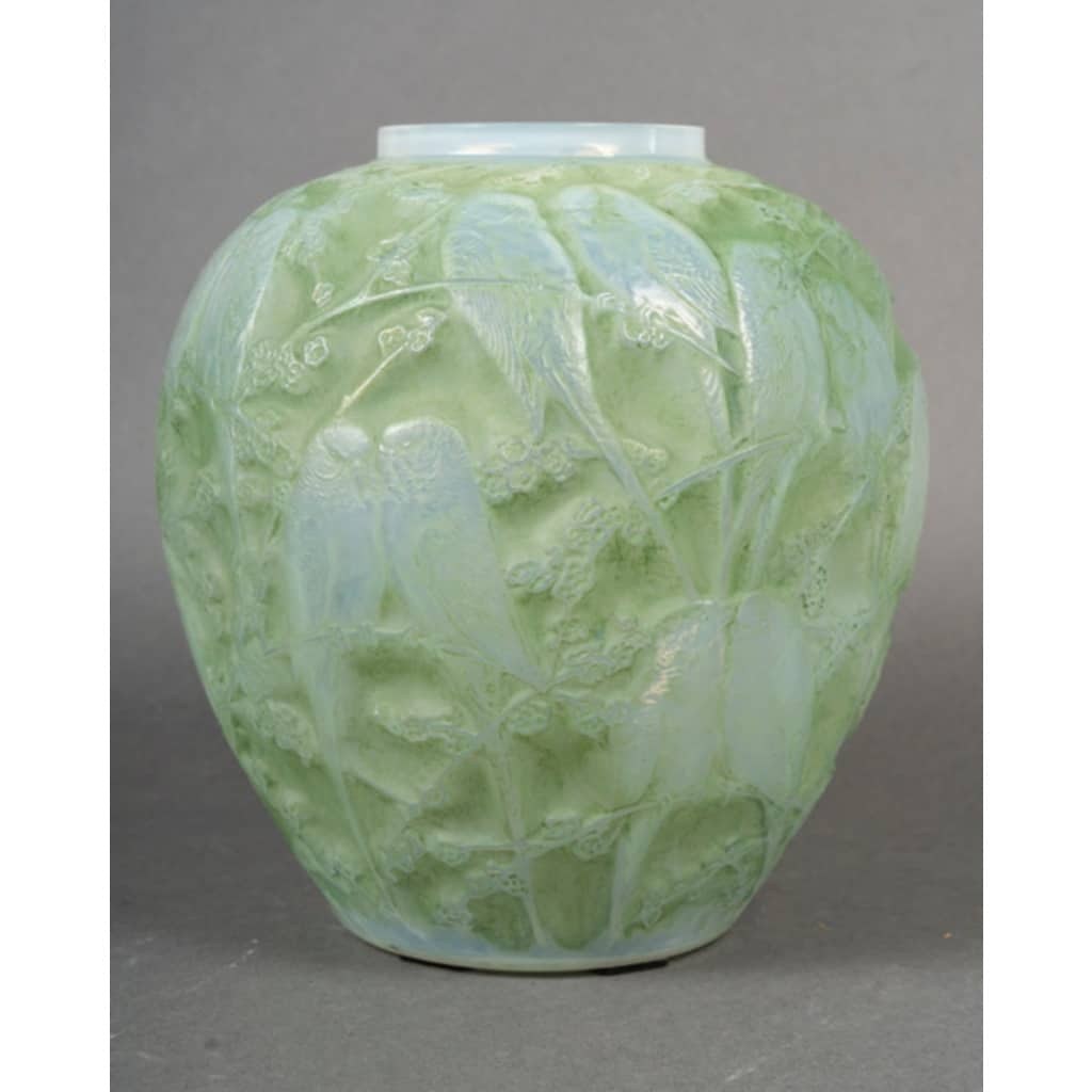 1919 – René Lalique : Vase « Perruches » Opalescent 4