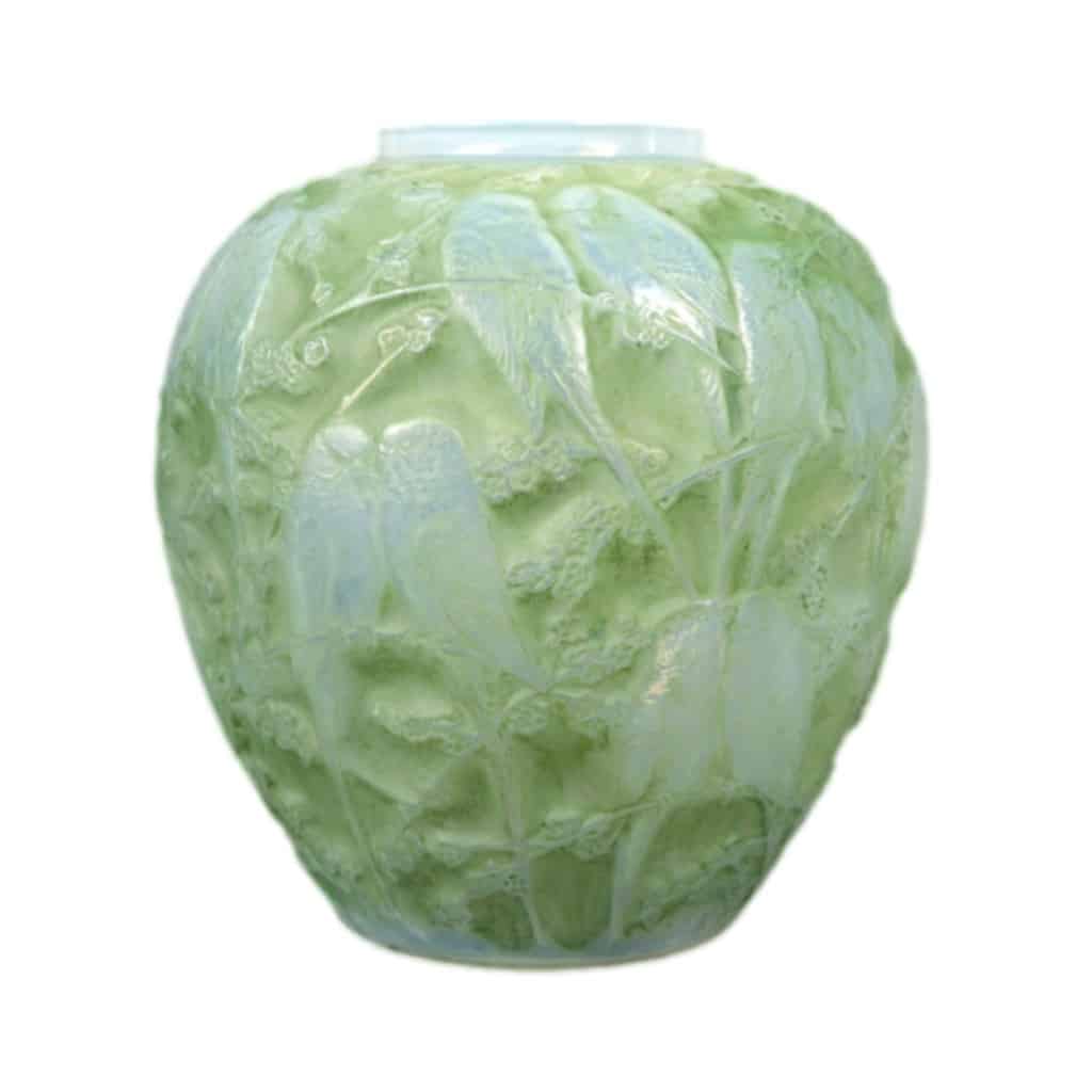 1919 – René Lalique : Vase « Perruches » Opalescent 2