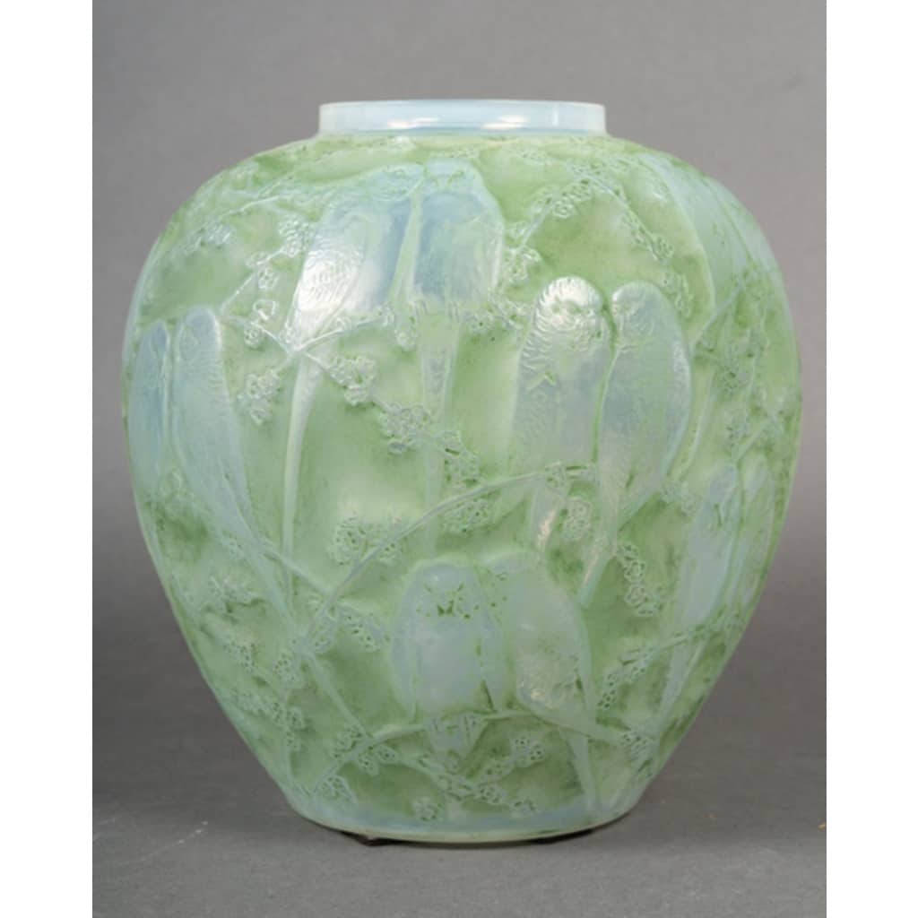 1919 – René Lalique : Vase « Perruches » Opalescent 3