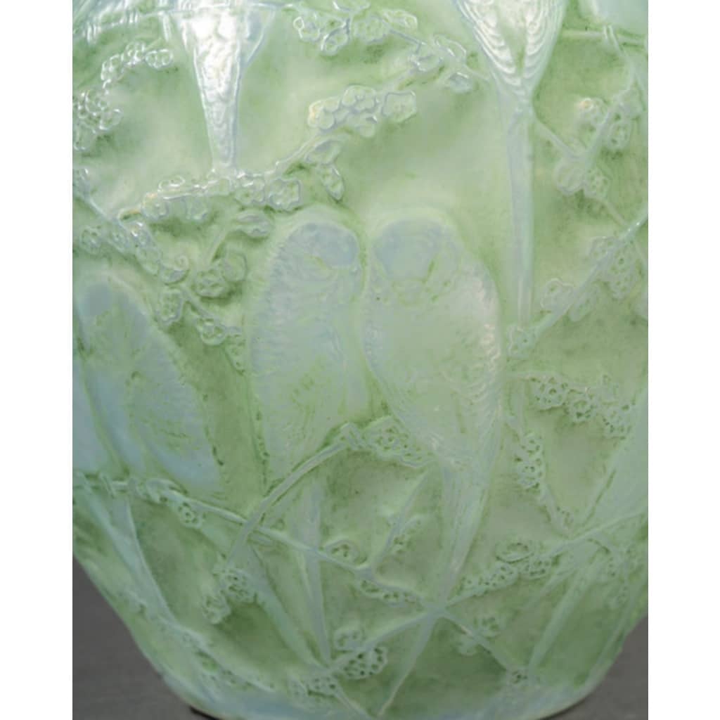 1919 – René Lalique : Vase « Perruches » Opalescent 8