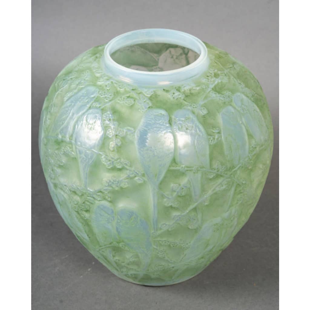 1919 – René Lalique : Vase « Perruches » Opalescent 6