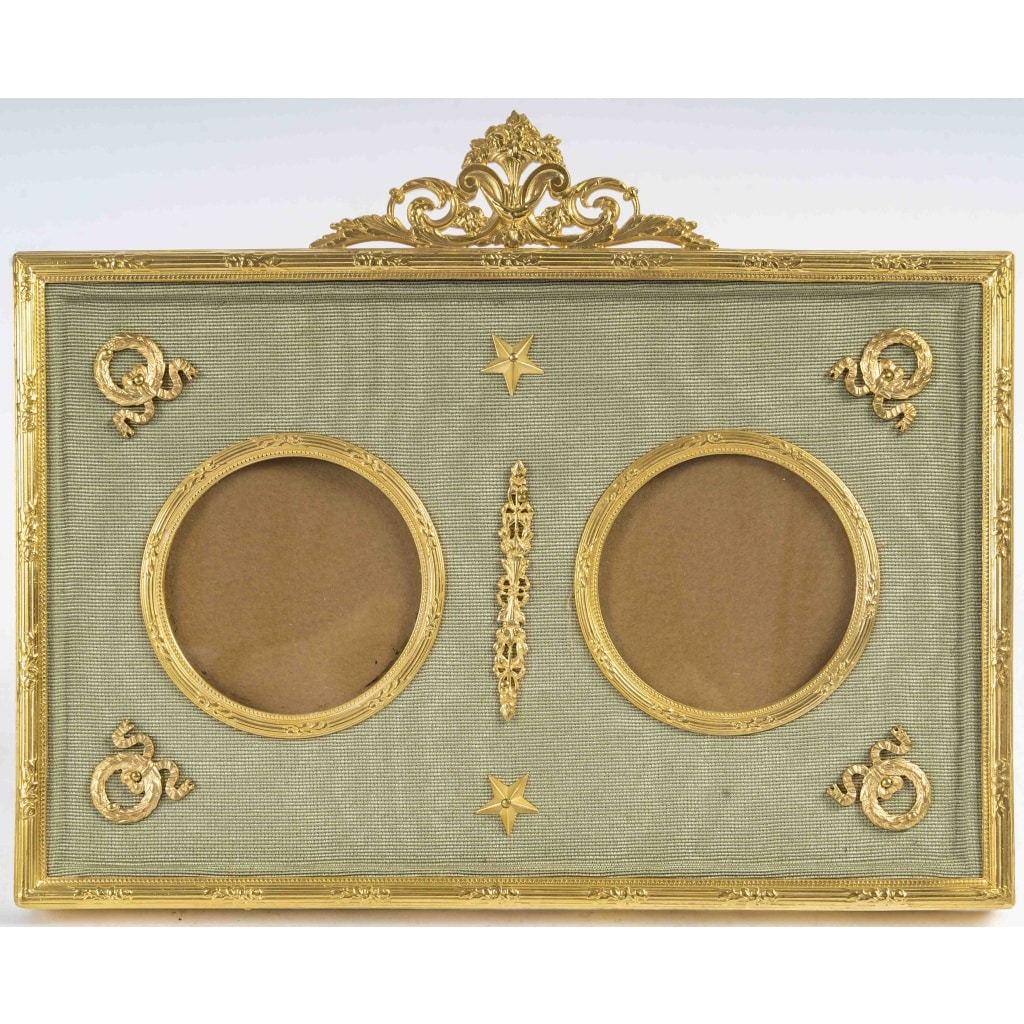 Un cadre photos double, de style louis XVI, fin XIXème siècle 10