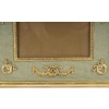 Un cadre photo en bronze doré de style louis XVI, fin XIXème siècle 22