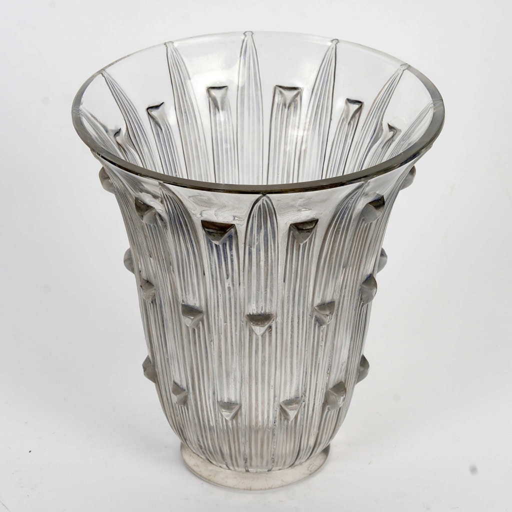 Vase « Bellis » verre blanc patiné gris bleu de René LALIQUE 3