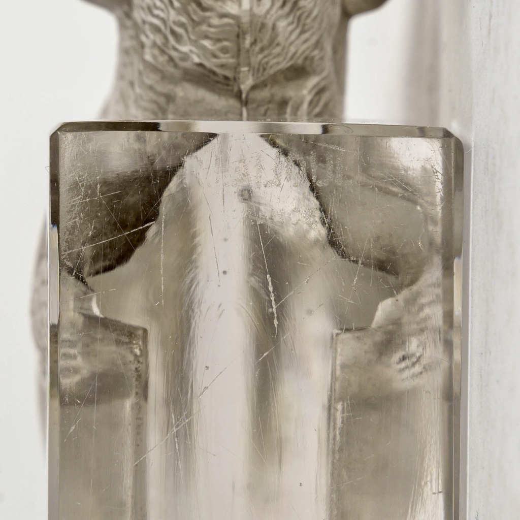 Presse-Papiers « Bison » verre blanc patiné gris de René LALIQUE 7