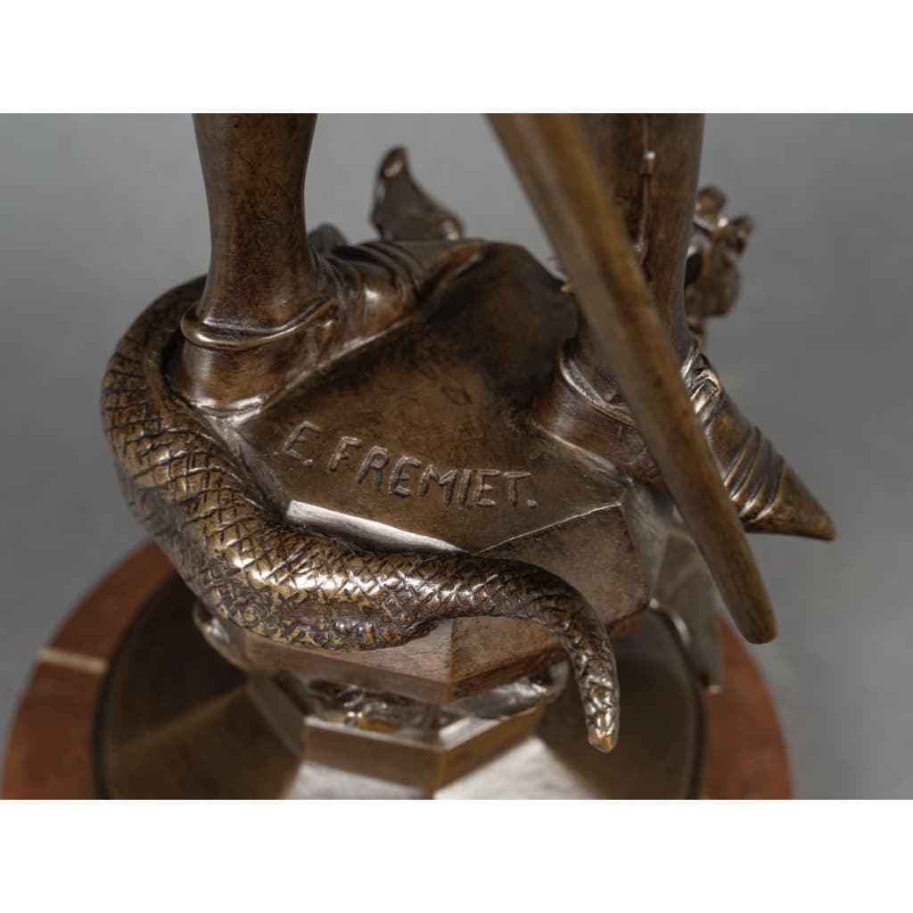 Sculpture – Saint-Michel Terrassant Le Dragon , Emmanuel Frémiet (1824-1910) – Bronze 13