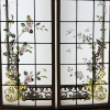 Paire de vitraux aux glycines, bignones, roses et mésanges (H197cm L103cm) 15