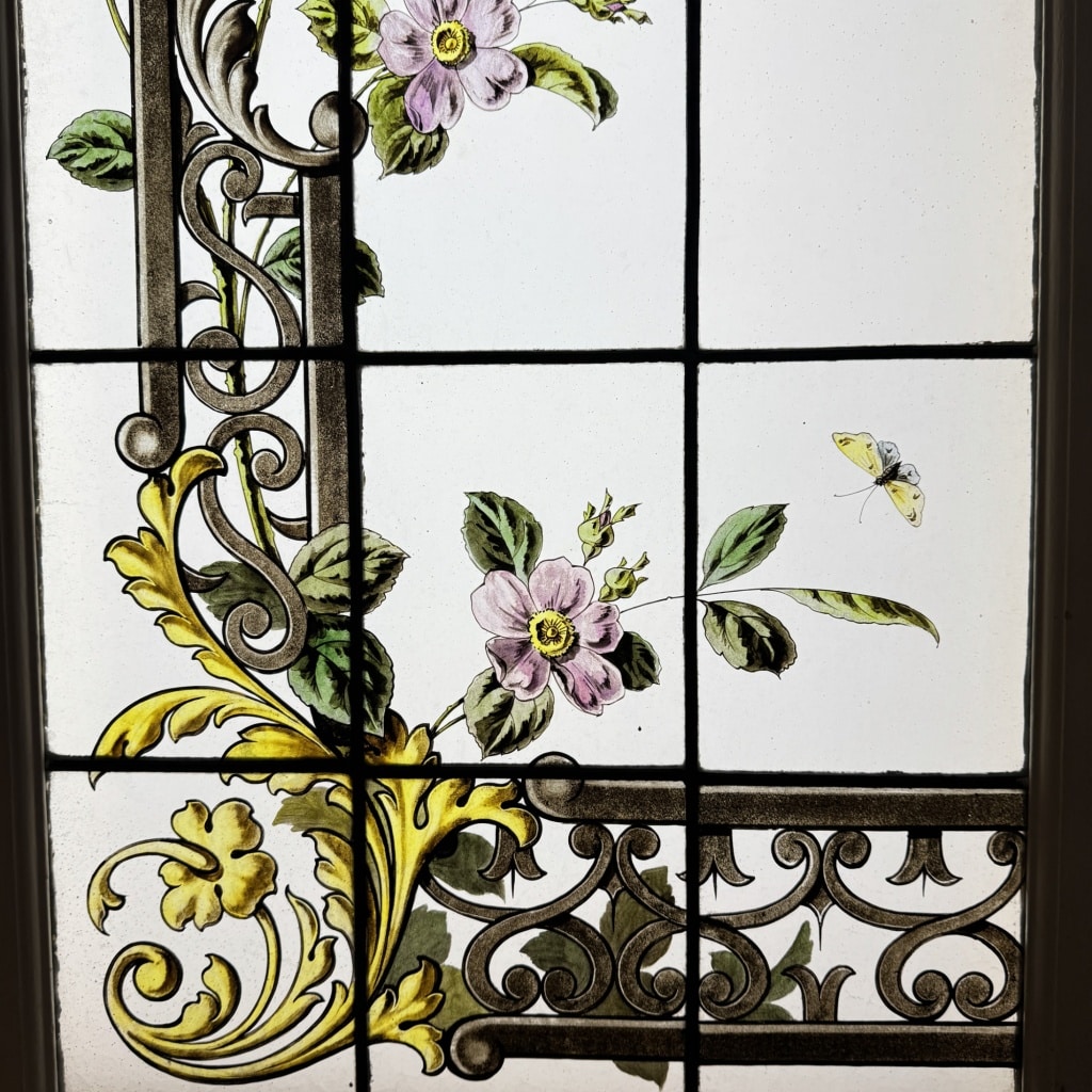 Paire de vitraux aux glycines, bignones, roses et mésanges (H197cm L103cm) 6