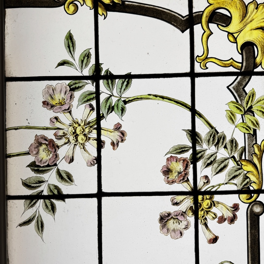 Paire de vitraux aux glycines, bignones, roses et mésanges (H197cm L103cm) 7
