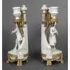 Garniture de cheminée en biscuit et bronze doré – Signée Lesueur – Style Louis XVI, fin XIXe siècle 22