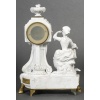 Garniture de cheminée en biscuit et bronze doré – Signée Lesueur – Style Louis XVI, fin XIXe siècle 16
