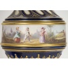 Paire de grands vases torsadés en porcelaine peinte et dorée, XIXᵉ siècle 17