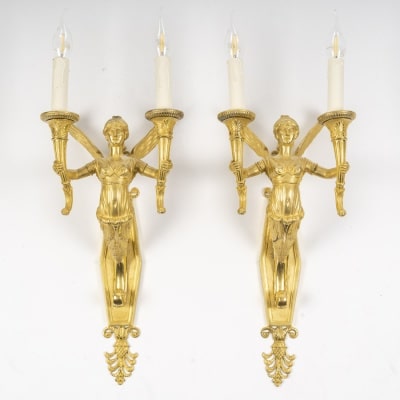 Paire d’appliques à décor de cariatides ailées, d’époque Empire. XIXéme siècle