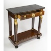 Petite console en acajou et bronze doré, d’époque Ier empire (1804-18015), XIXème siècle. 10