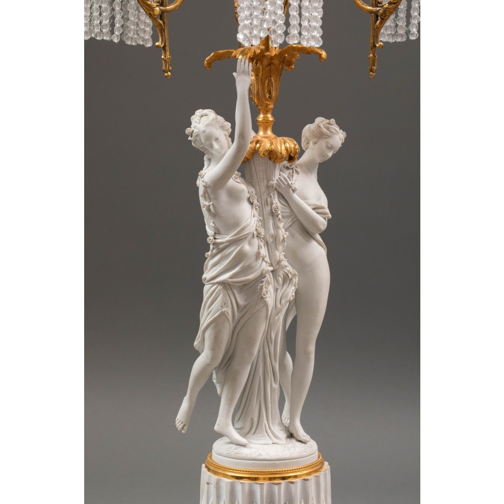 Importante garniture de trois pièces en biscuit et bronze doré, XIXᵉ siècle 11