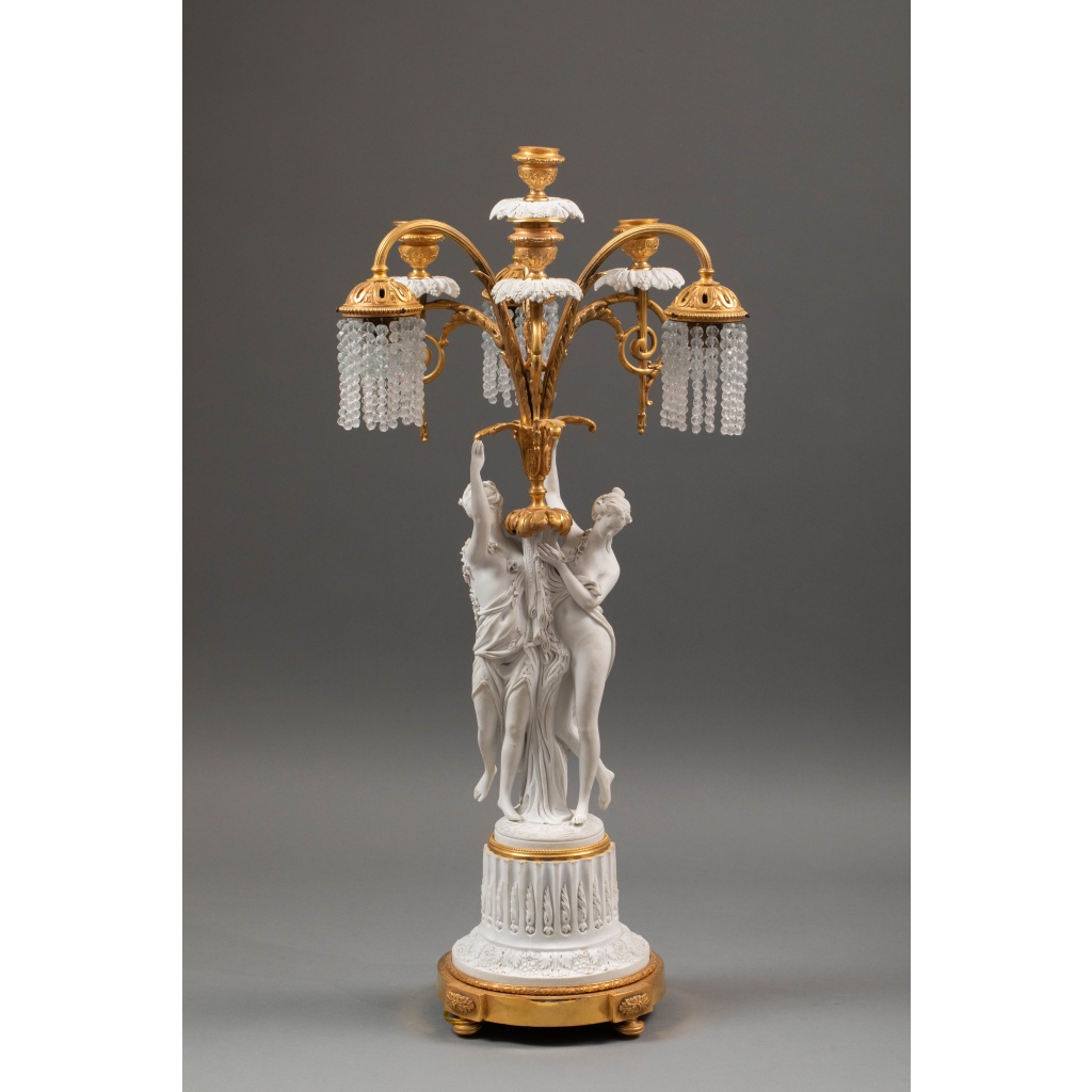 Importante garniture de trois pièces en biscuit et bronze doré, XIXᵉ siècle 8