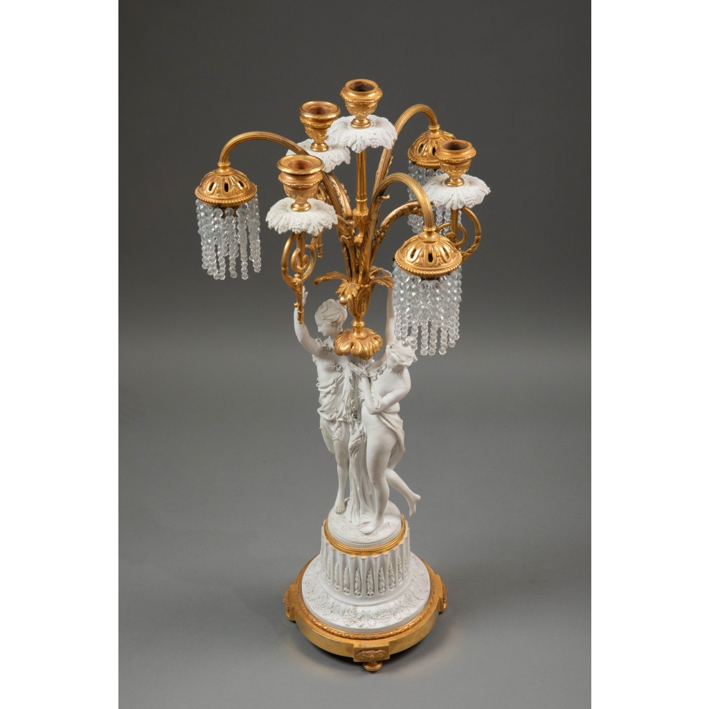 Importante garniture de trois pièces en biscuit et bronze doré, XIXᵉ siècle 15