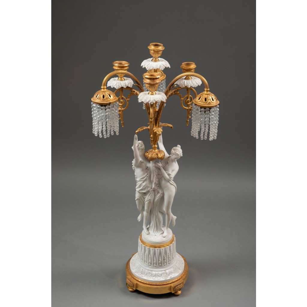 Importante garniture de trois pièces en biscuit et bronze doré, XIXᵉ siècle 17